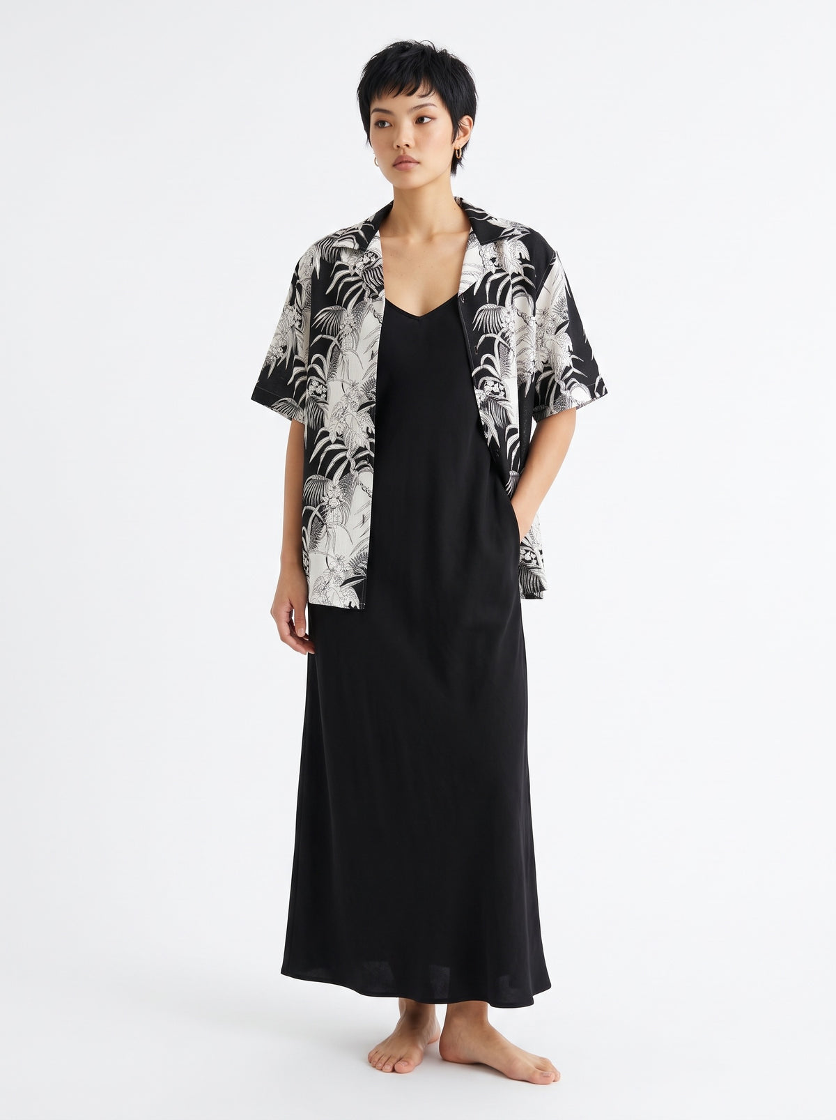 Floral Print Linen Short Sleeve Shirt – Black